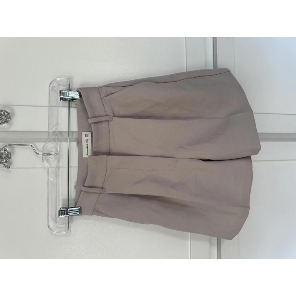 Abercrombie & Fitch High Waist Shorts in Light Pink